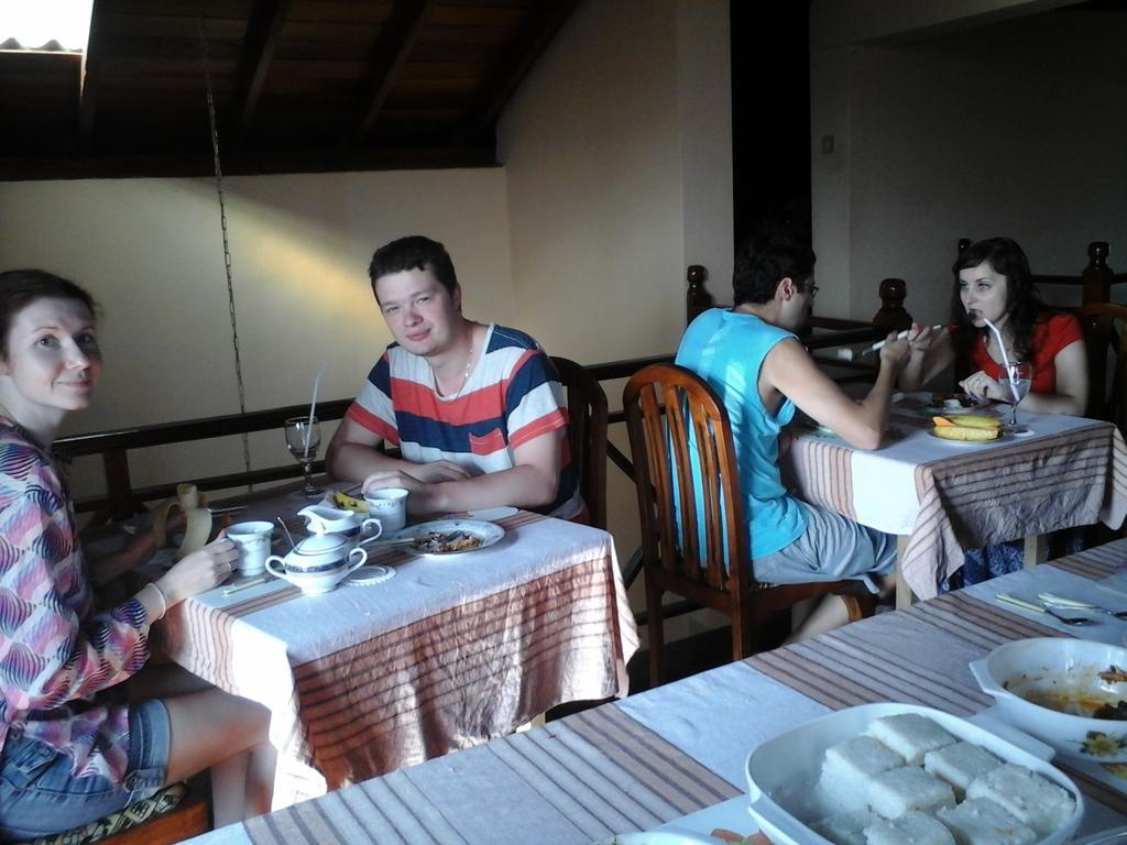 Primrose Inn Kandy Bagian luar foto