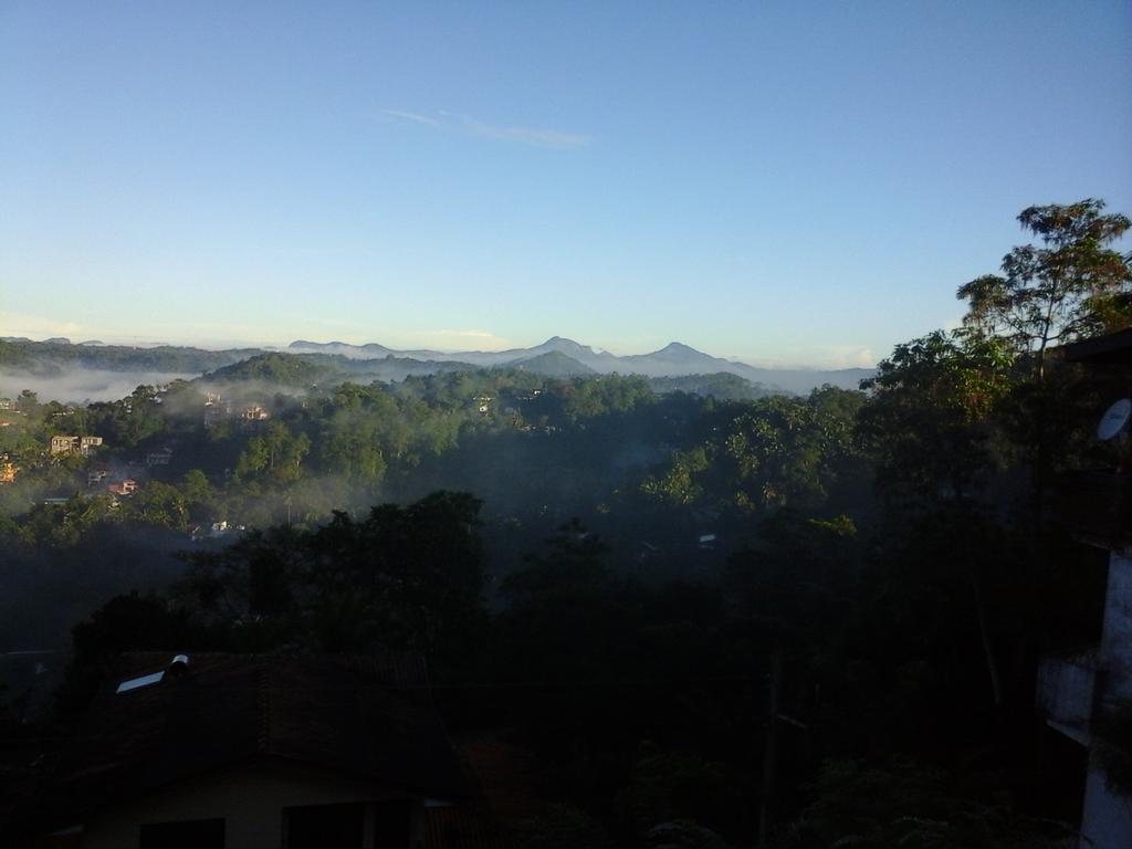 Primrose Inn Kandy Bagian luar foto
