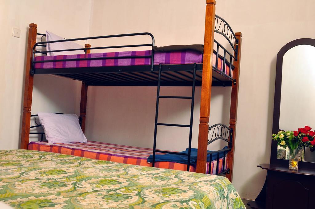 Primrose Inn Kandy Bagian luar foto