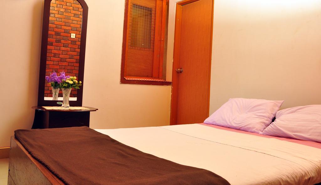 Primrose Inn Kandy Bagian luar foto